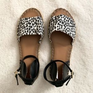 NWOT Old Navy Dalmatian Animal Print Sandals sz 7